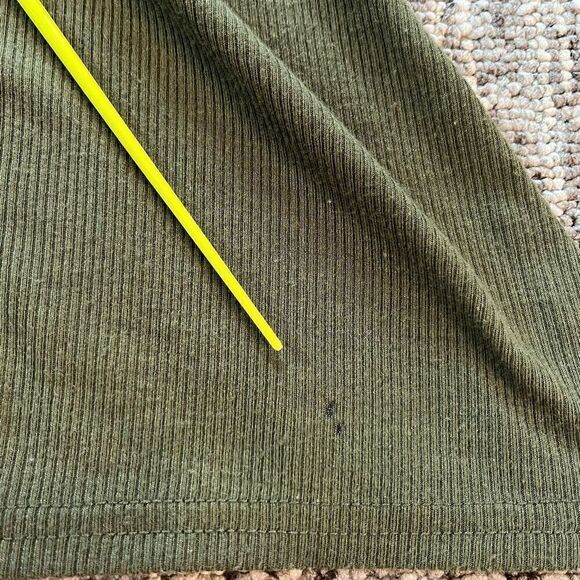 No Comment Women’s Size Medium Ribbed Cutout Dress Olive Green Short Sleeve - Picture 5 of 6